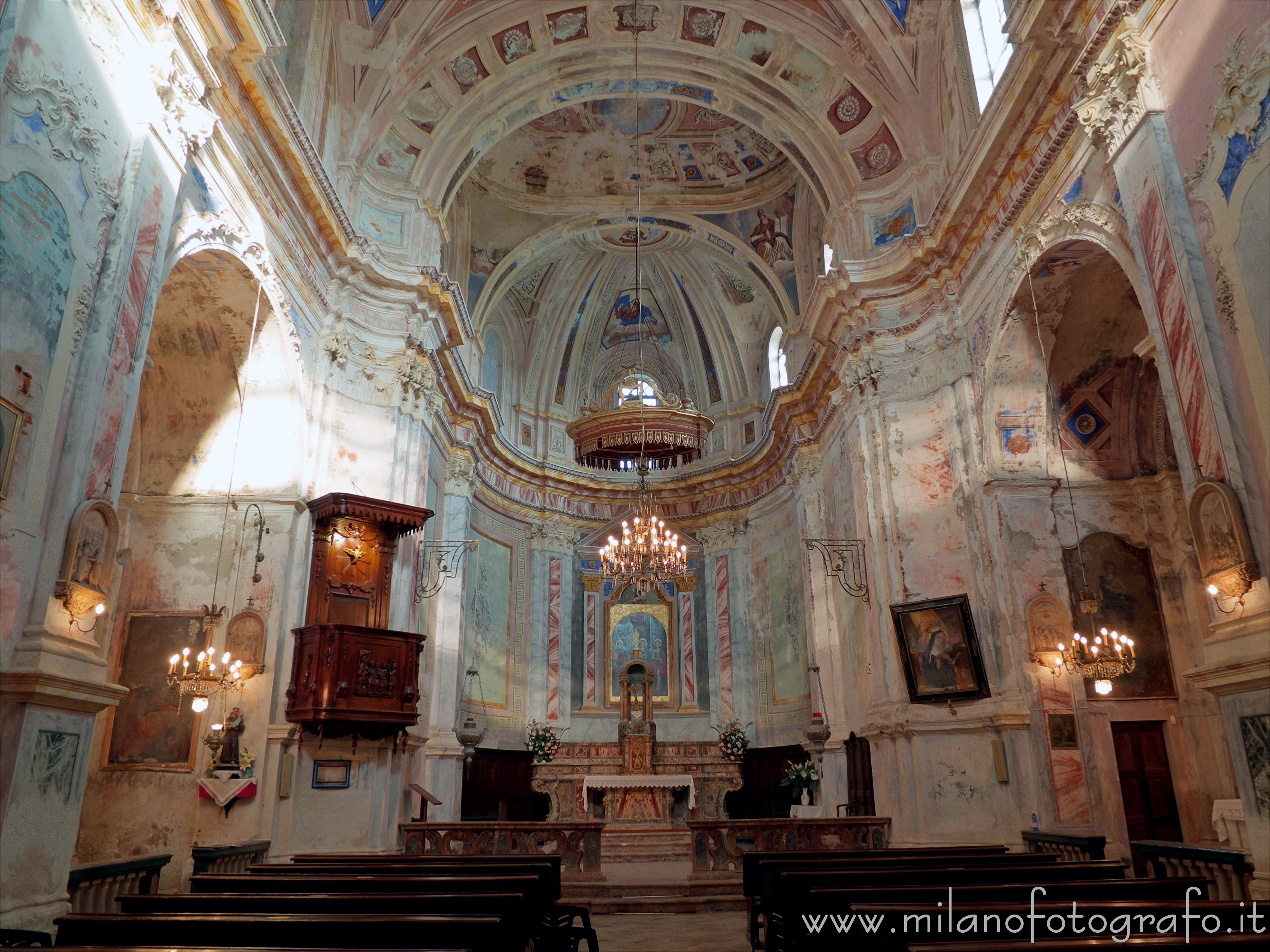 Mottalciata (Biella, Italy) - Interior of the Church of San Vincenzo